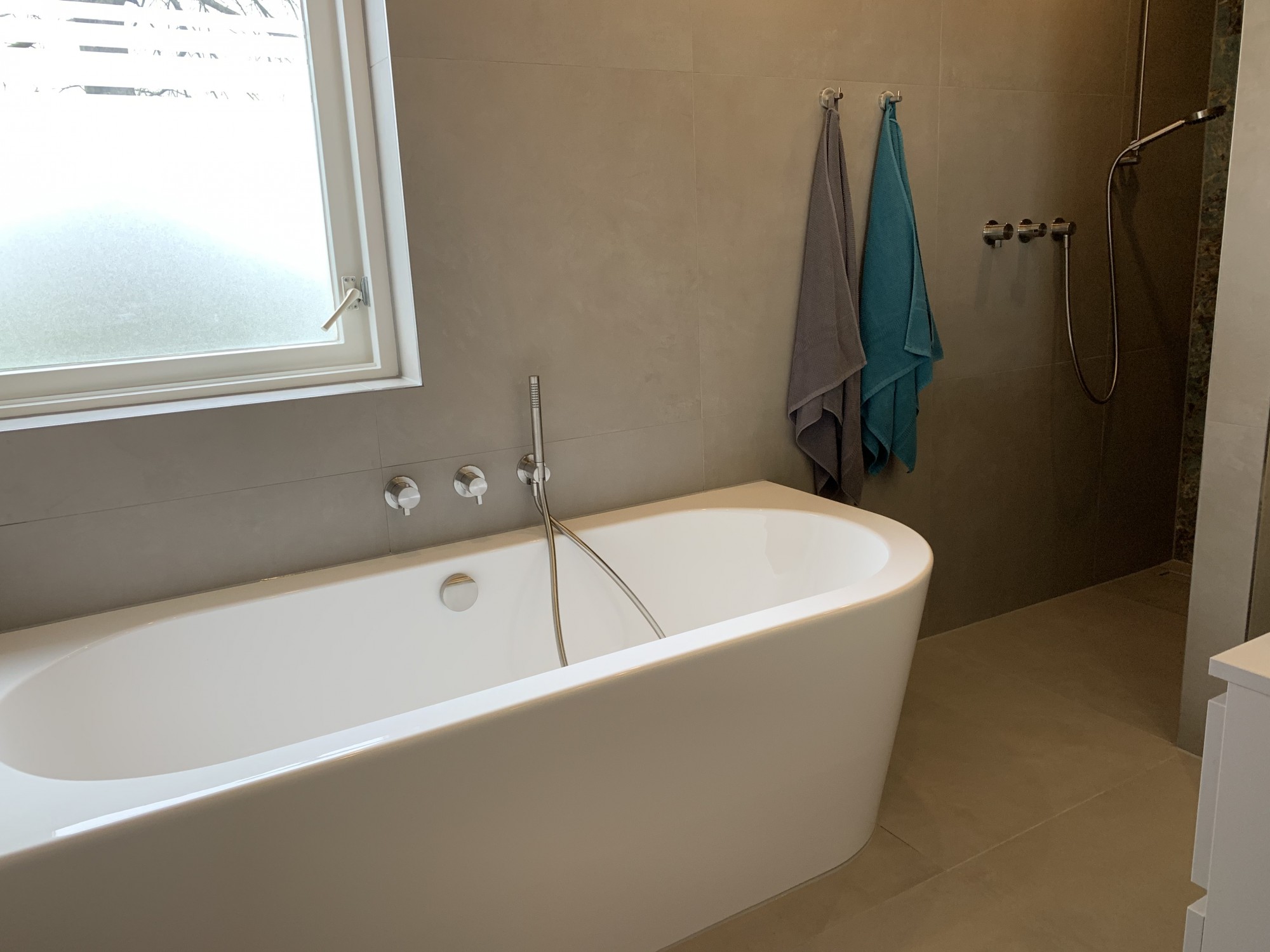 content 08 portfolio rvskranen maatwerkbadmeubels badkamers sheerenberg uwtegelzetters